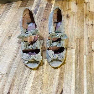 Lucky Penny by Anthropologie Sage Green Bow Heels